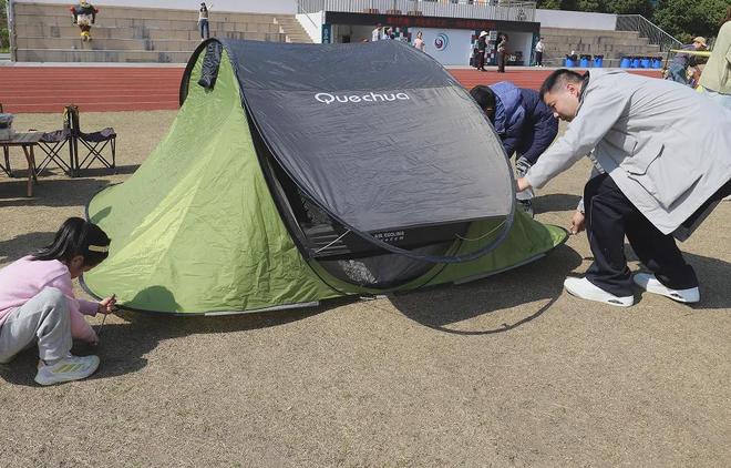 去户外定格温馨家庭时光冰球突破周五宠粉日|(图3) 去户外定格温馨家庭时光冰球突破周五宠粉日|(图3)